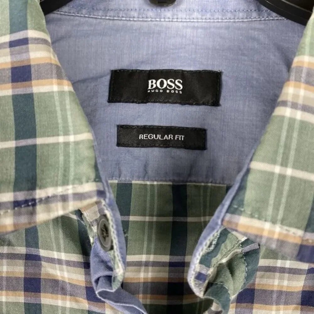 Hugo Boss Mens Plaid Shirt‎ Button Up Sz XL Preppy Work Business Casual